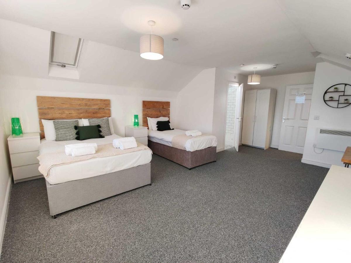 2 Ensuites, Garden, Smart Tv'S In All Rooms! Суонси Экстерьер фото