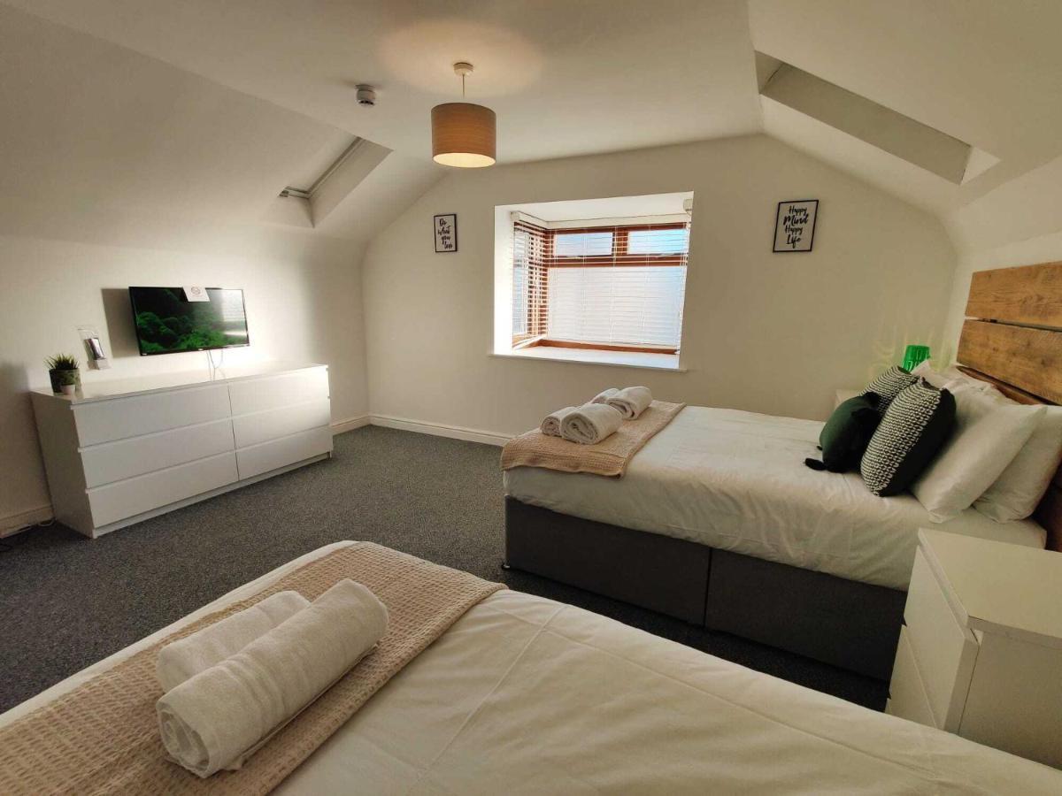 2 Ensuites, Garden, Smart Tv'S In All Rooms! Суонси Экстерьер фото