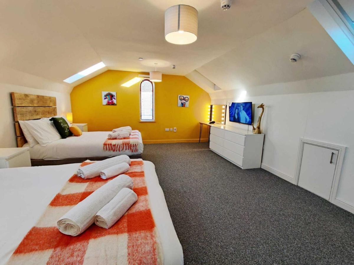 2 Ensuites, Garden, Smart Tv'S In All Rooms! Суонси Экстерьер фото